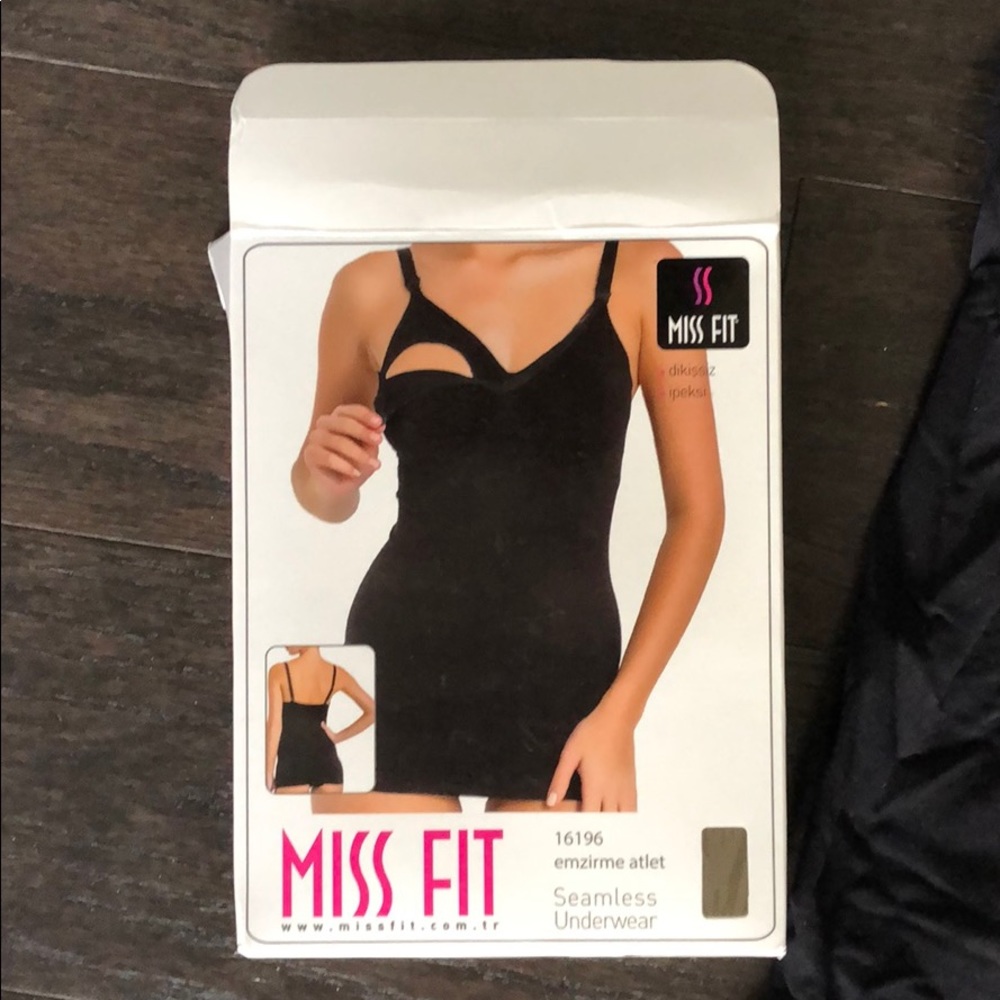 Breast feeding singlet black NWT